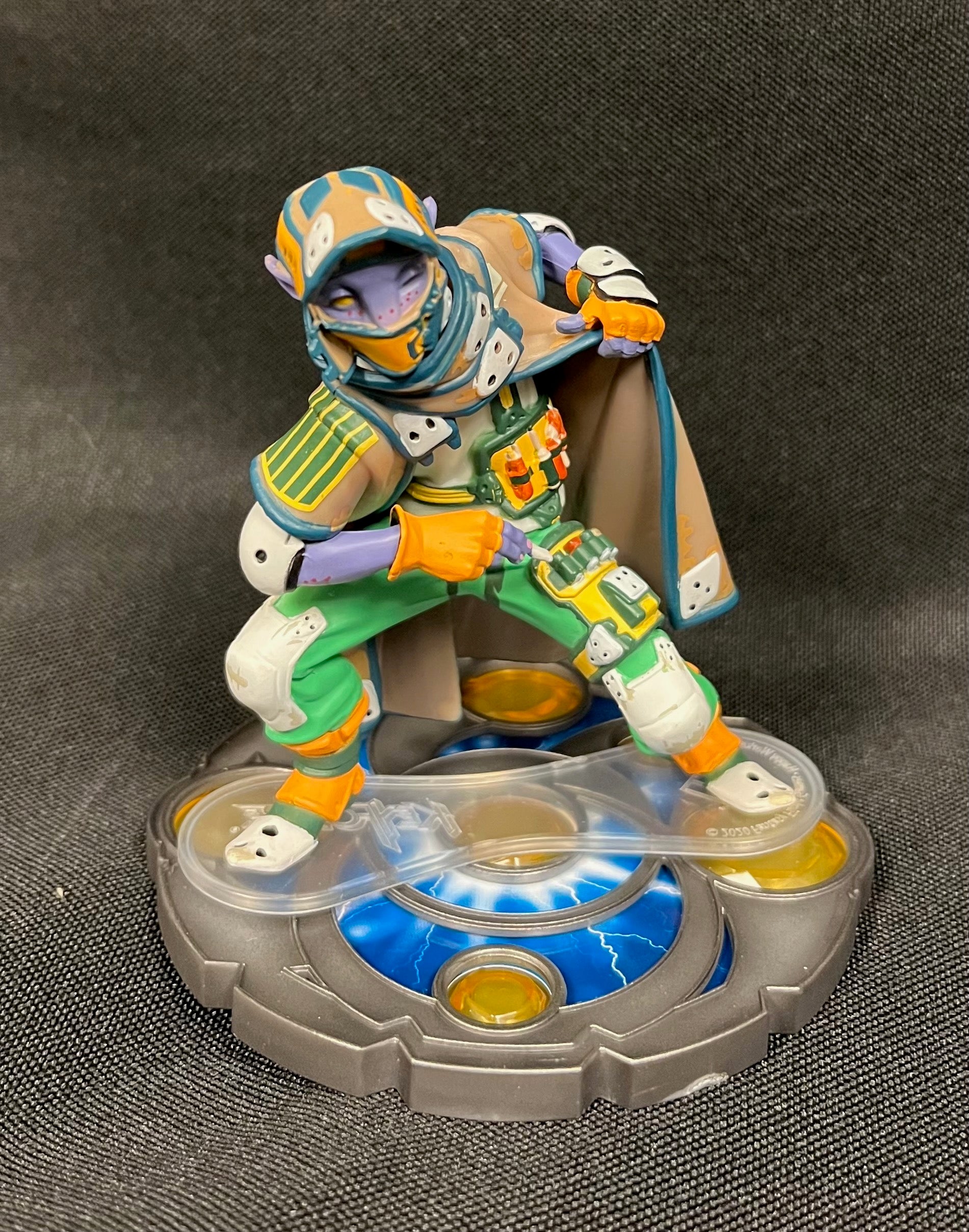 KeyForge: Duskrunner Vinyl Figure